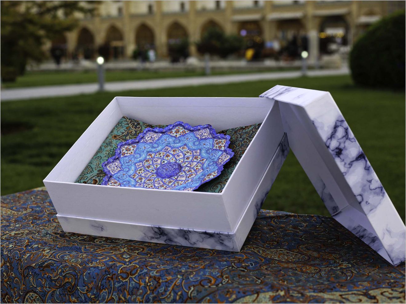 Minakari Plate & Termeh Tablecloth - Image 4