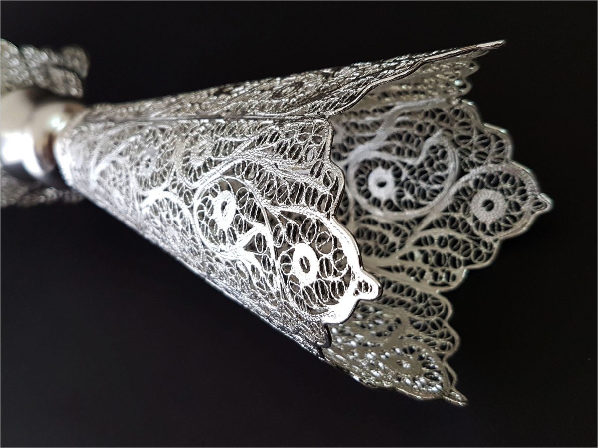 Persian Filigree Decorative Vase – 30 cm – Fly Pattern - Image 3